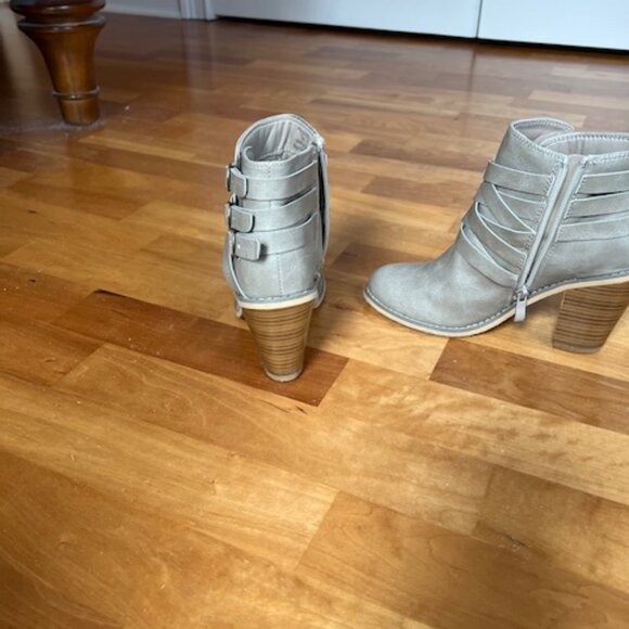 Grey Booties Worn Once - Picture 3 of 4